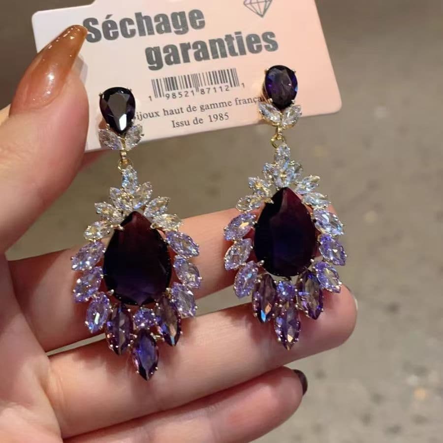 2026 New Long Earrings With Retro Hong Kong Vibe And Geometric Shape. Elegant, Distinctive And Easy To Match All Outfits. 2
