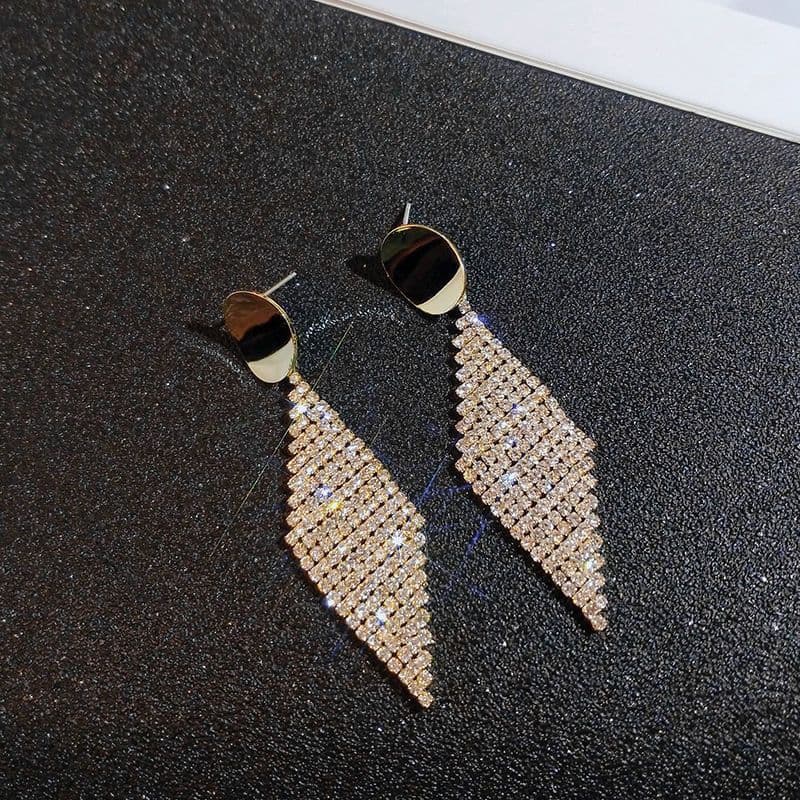 2024 Trendy Exaggerated Earrings Fully Paved With Rhinestones. Luxurious Rhombus Design, Distinctive And Versatile, Perfect For Banquets And Formal Occasions. 10