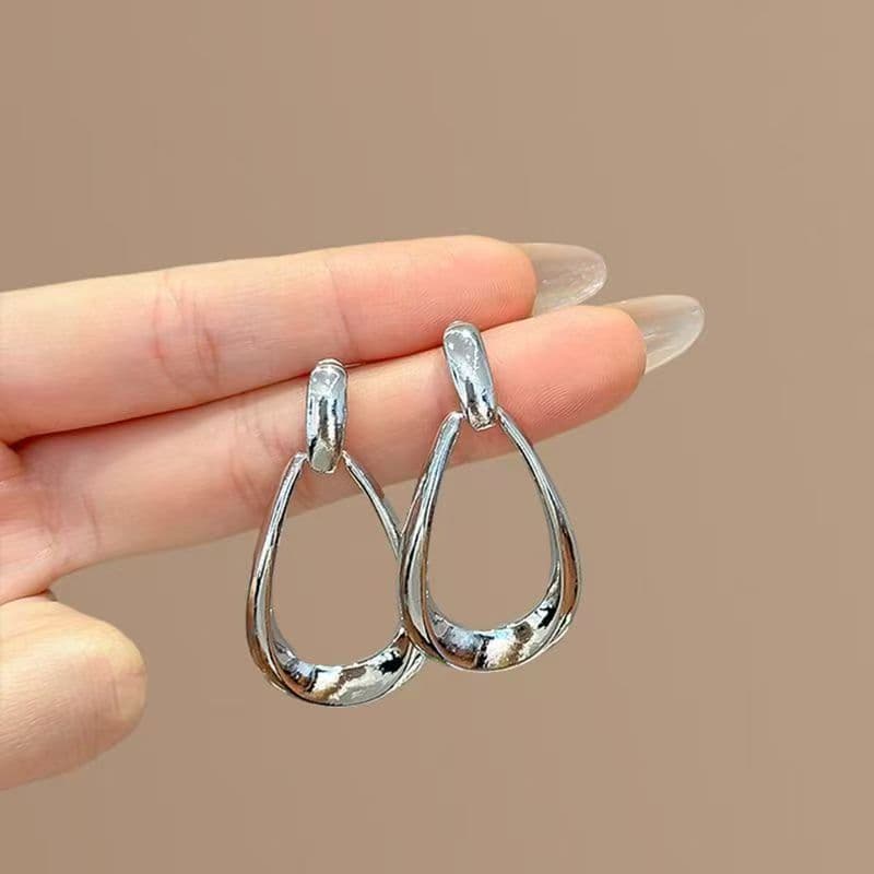 Korean Hollow Water Drop Earrings, Sparkling Rhinestone Metal Dangles For Commute 2