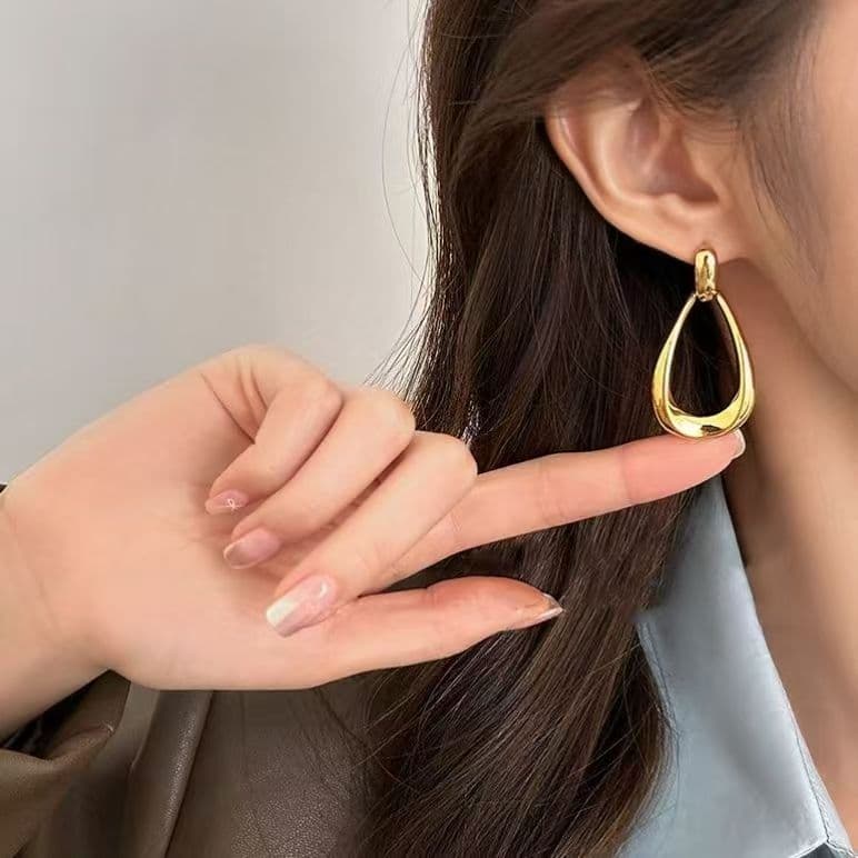 Korean Hollow Water Drop Earrings, Sparkling Rhinestone Metal Dangles For Commute 3
