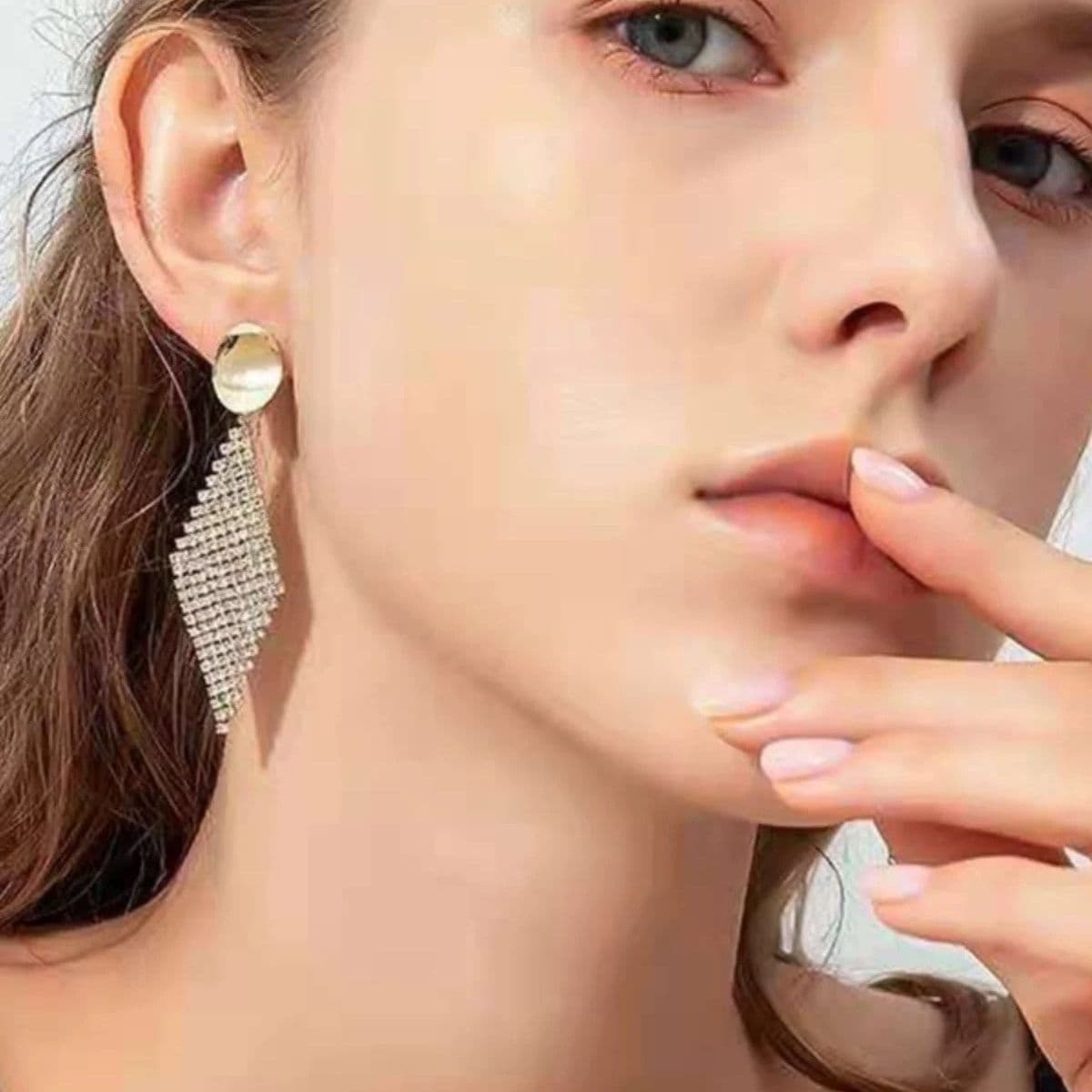 2024 Trendy Exaggerated Earrings Fully Paved With Rhinestones. Luxurious Rhombus Design, Distinctive And Versatile, Perfect For Banquets And Formal Occasions. 6