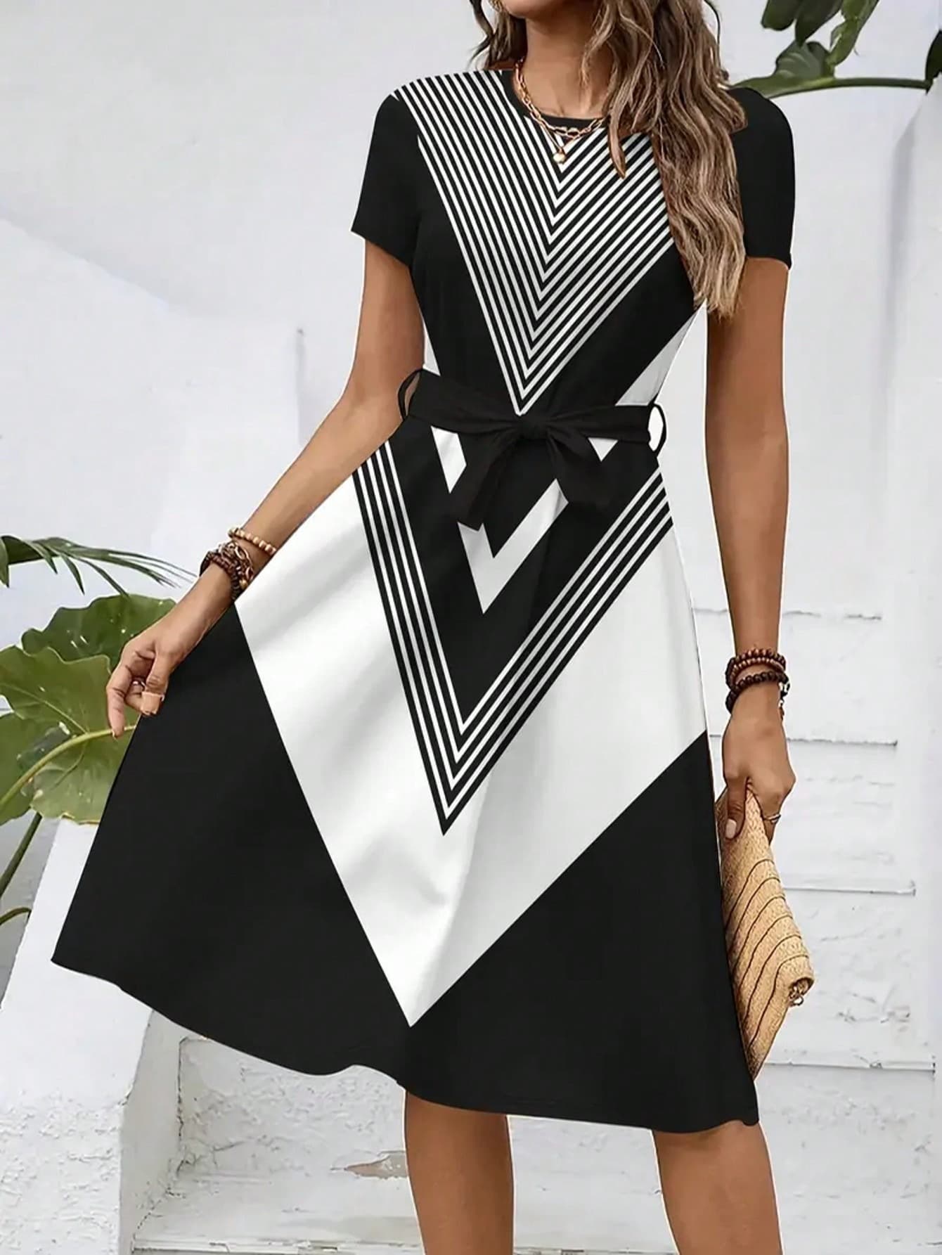 2026 New Women's Casual Printed Dress With Belt, Loose Fit 2