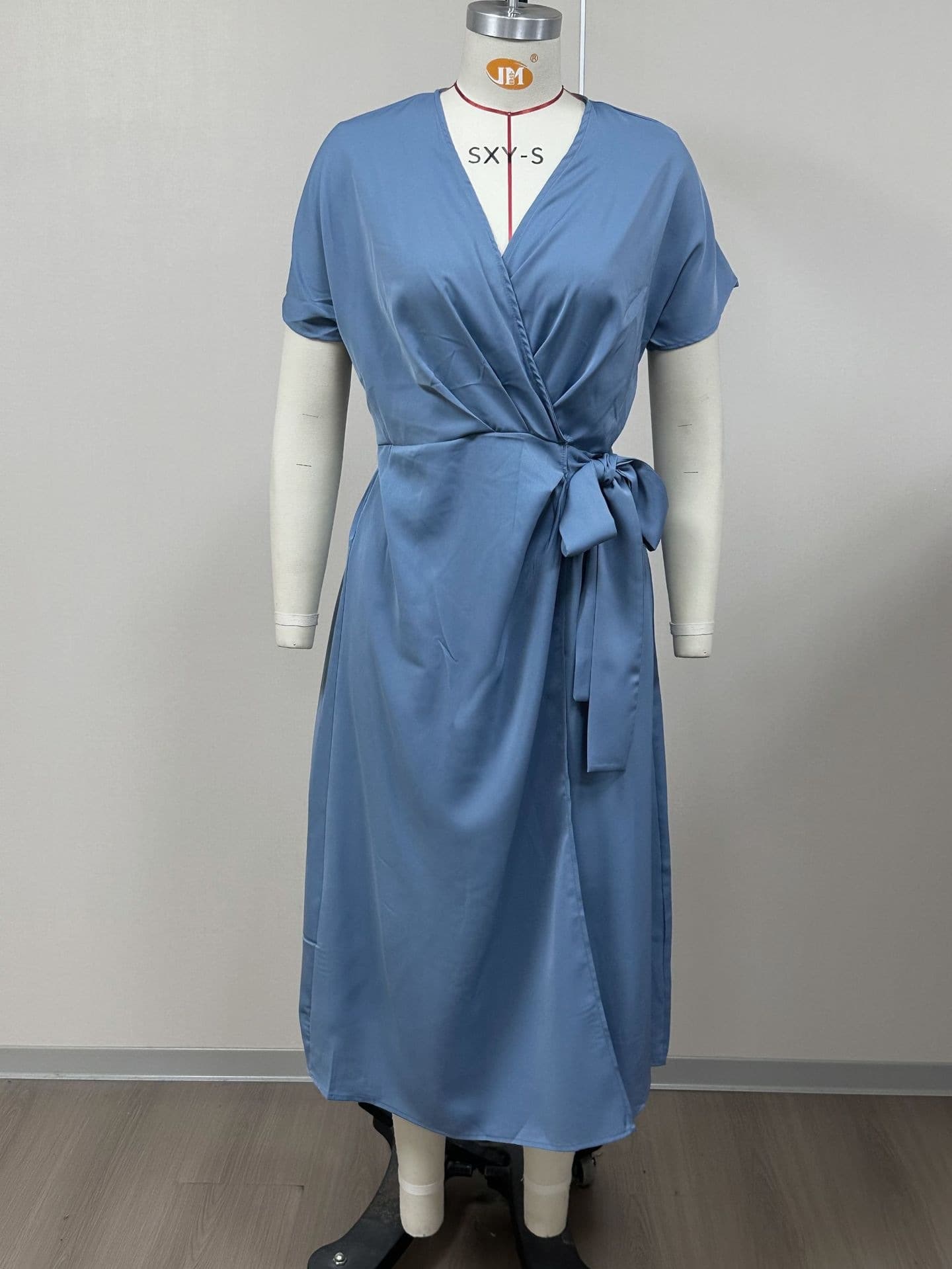 Womens Solid-Color Wrap Dress With Lace-Up Belt 2