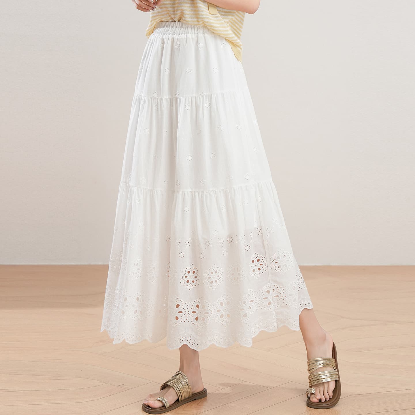 Womens Loose-fitting White Hollow-out Floral Skirt