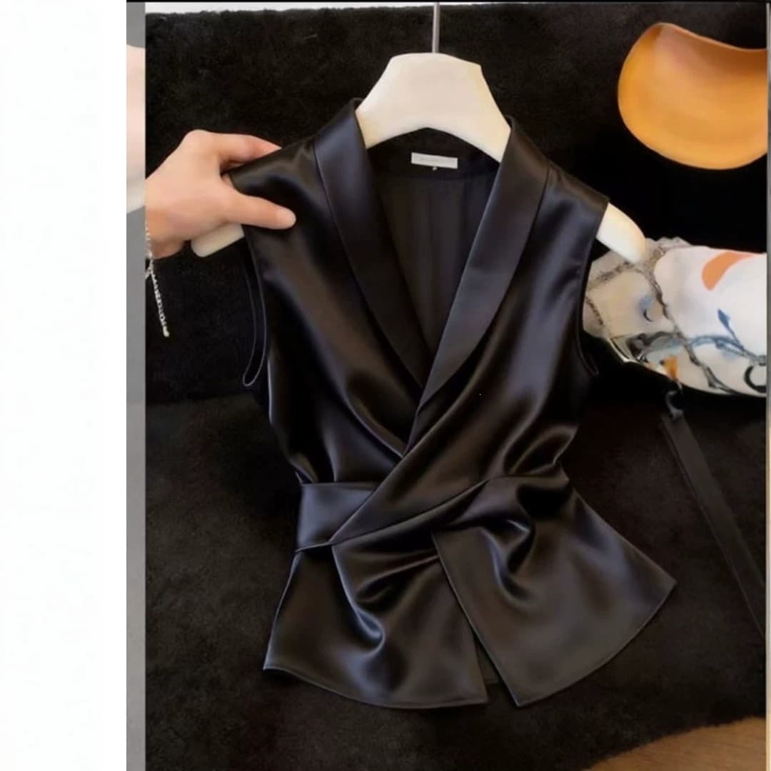 Exquisitely Beautiful French-style Satinwaisted Waistcoat For Women