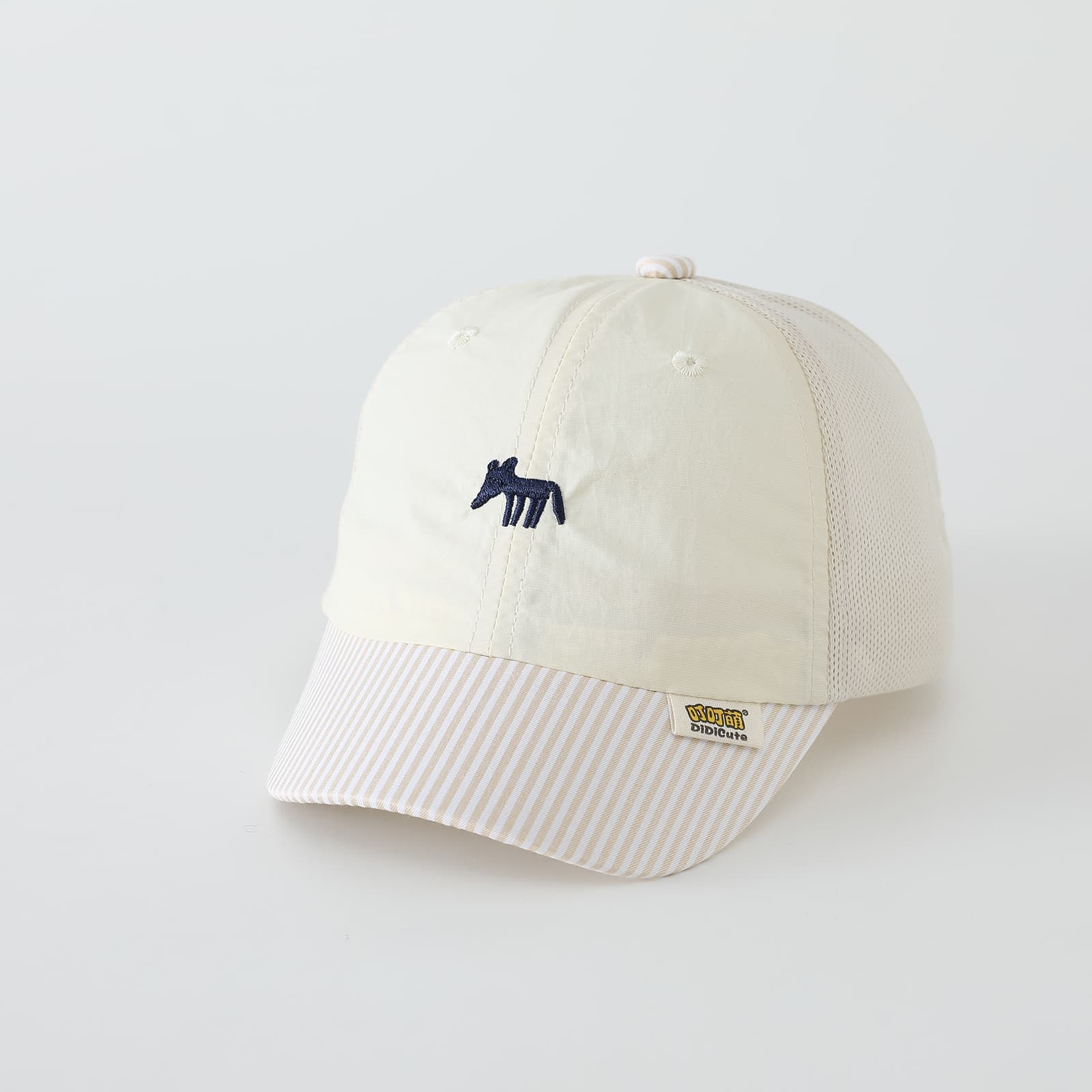 The New Men's And Women's Embroidered Fox-patterned Pointed-mouth Baseball Cap With A Stylish And Simple Design Featuring A Velcro Fastening Is Suitable For Daily Outdoor Use. 7