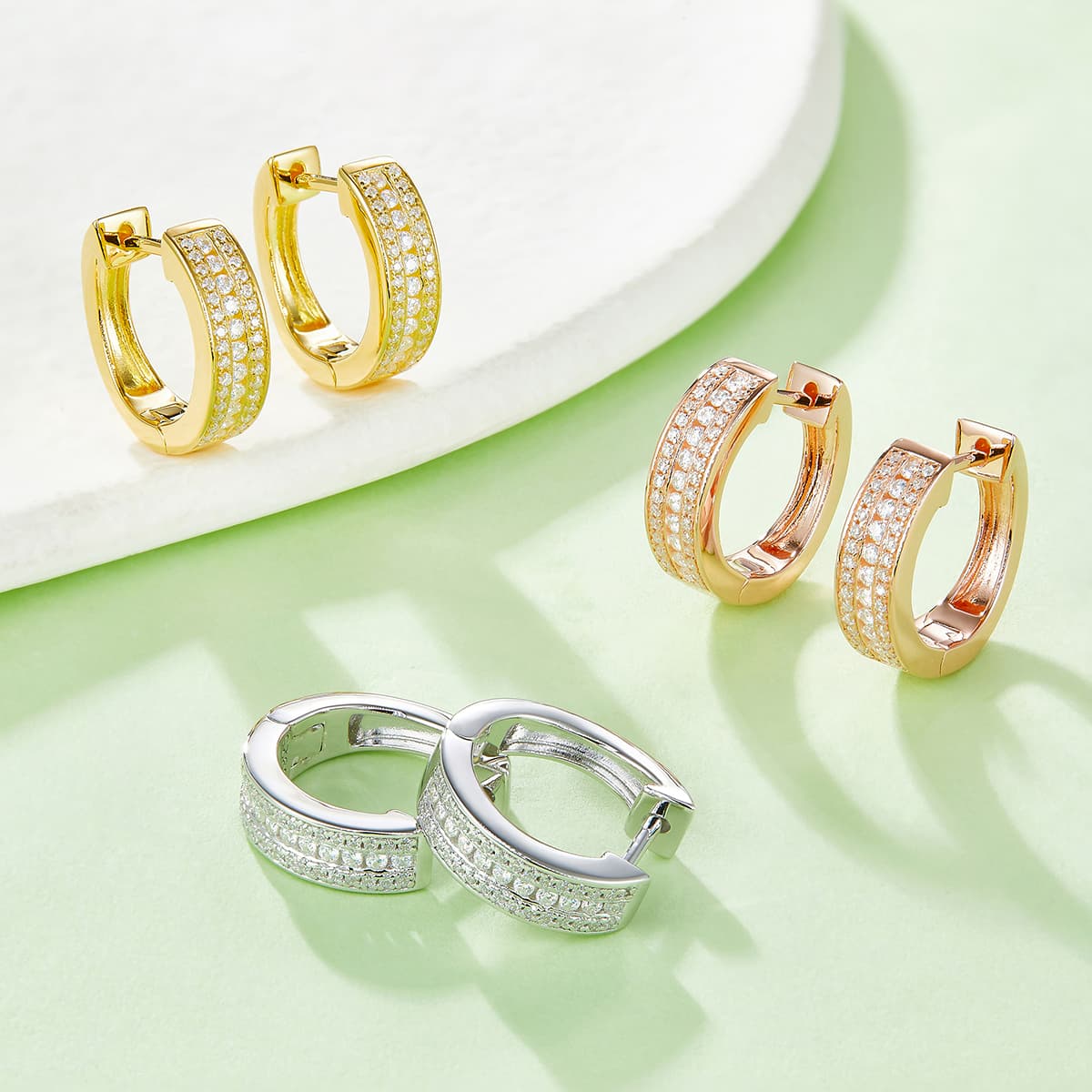 4.1g S925 Sterling Silver 86 Stone Moissanite Hoop Earrings Chunky Pave Huggie Hoops With GRA Certificate, Platinum Plated Jewelry Gift Box Set For Women 4
