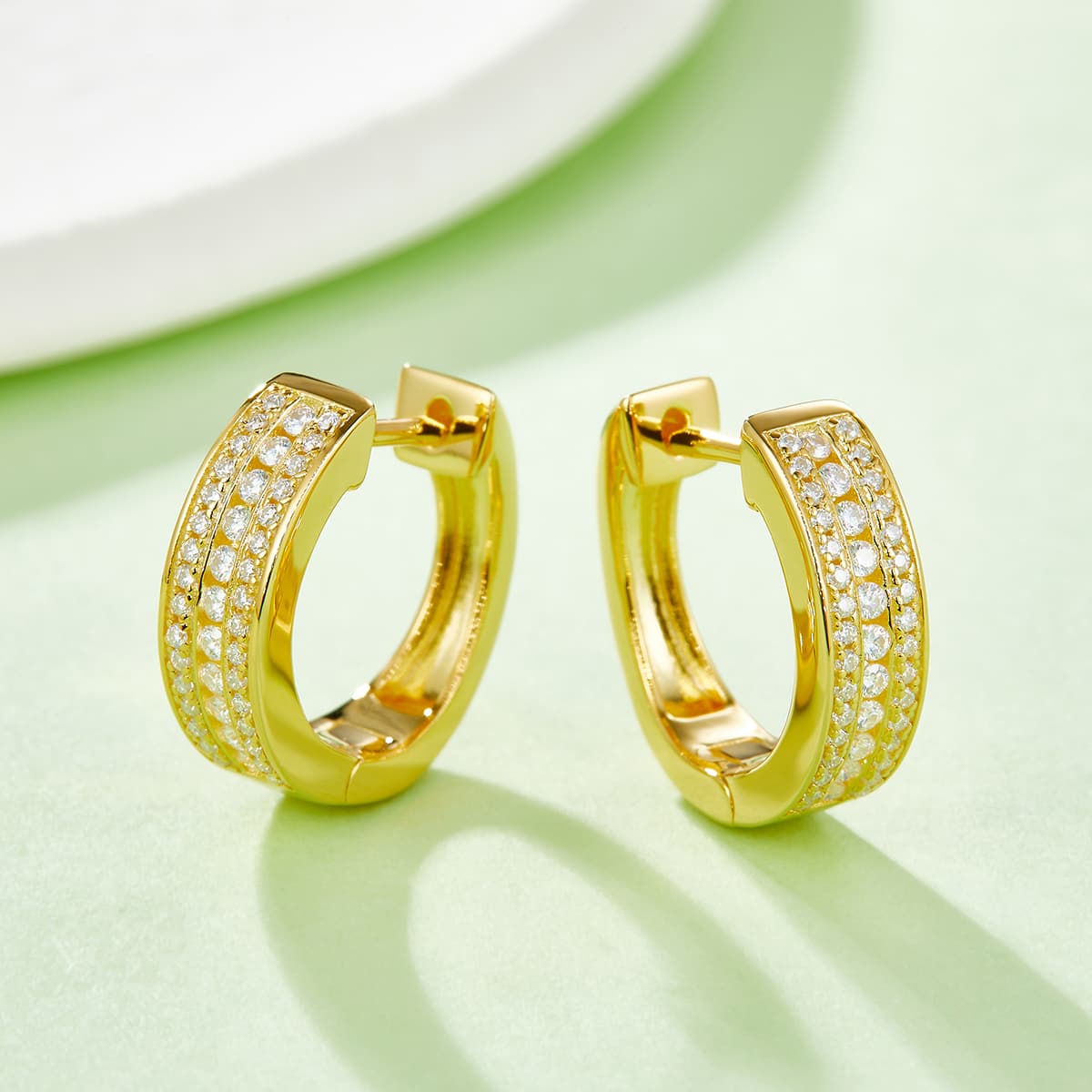 4.1g S925 Sterling Silver 86 Stone Moissanite Hoop Earrings Chunky Pave Huggie Hoops With GRA Certificate, Platinum Plated Jewelry Gift Box Set For Women 2