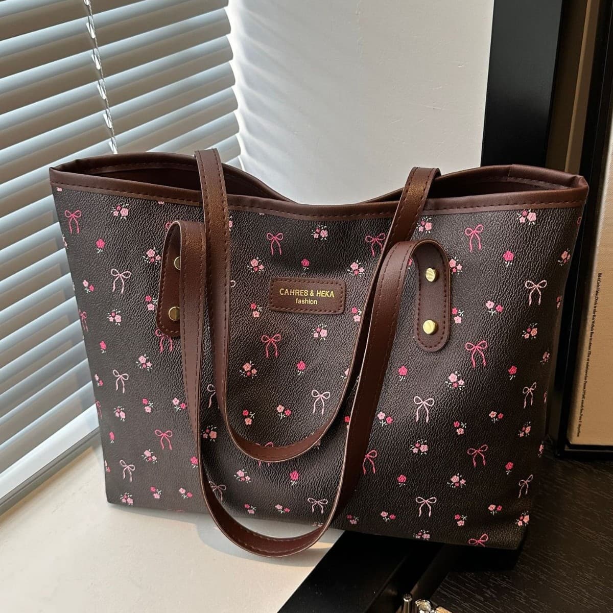 Womens Trendy Versatile And Minimalist Tote Bag 3