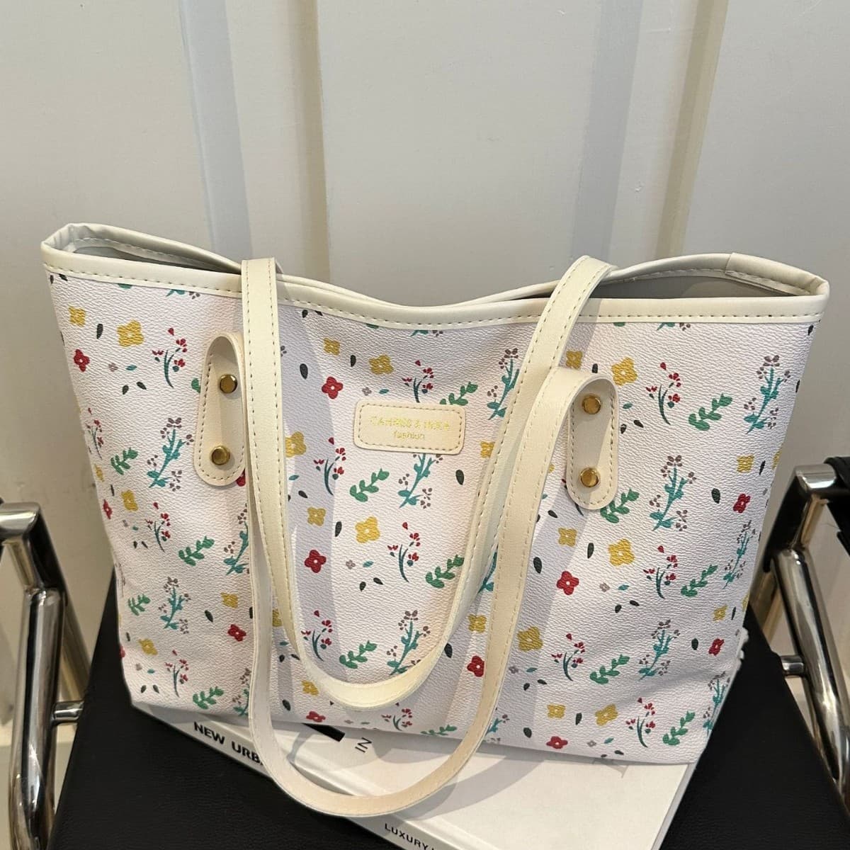 Womens Trendy Versatile And Minimalist Tote Bag 4