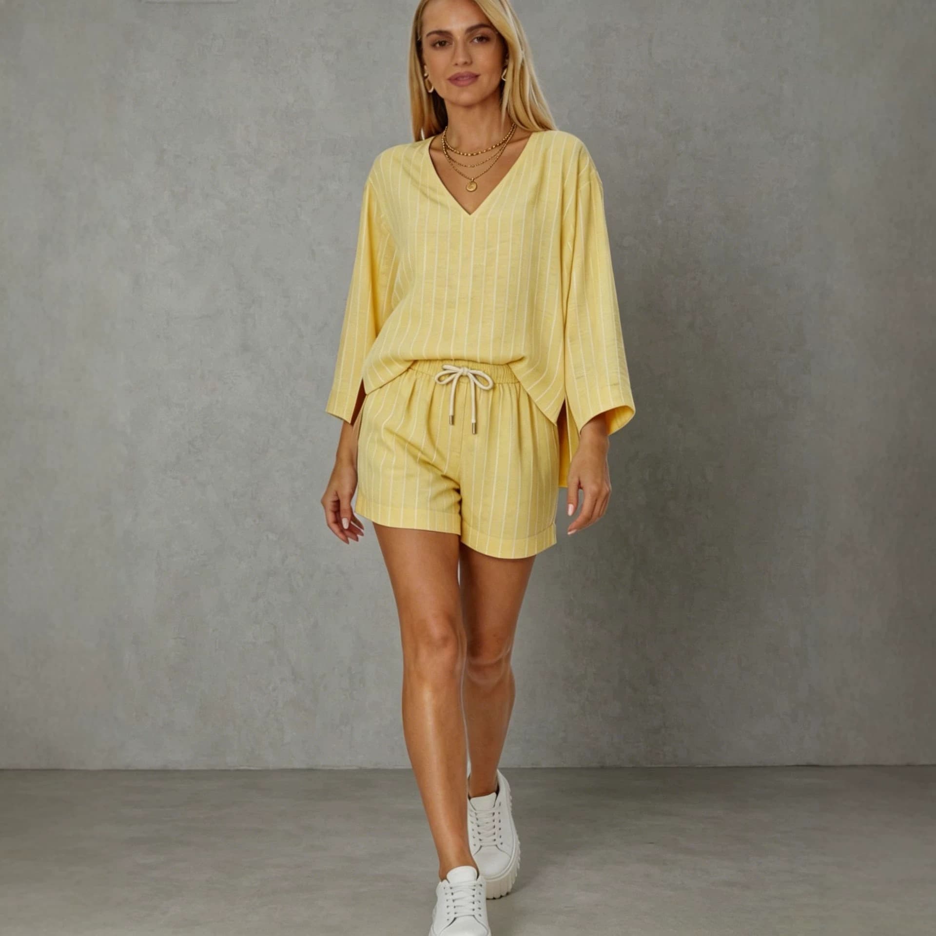 Womens Loose-fit V-neck Long-sleeve Shorts Set 4