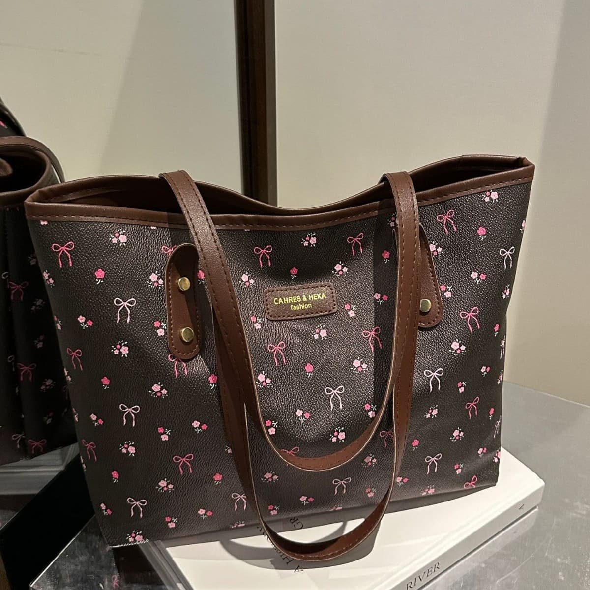 Womens Trendy Versatile And Minimalist Tote Bag 5
