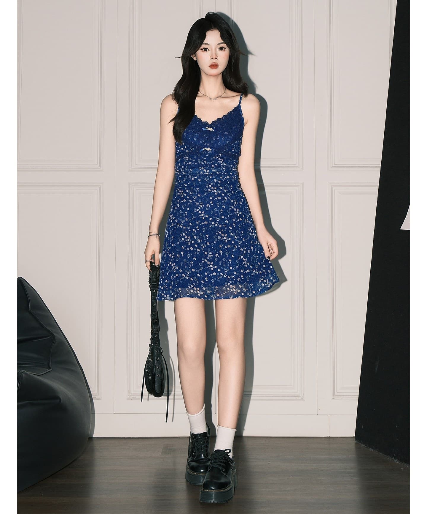 Navy Blue V-neck Floral-print Strap Dress With No Sleeves 3