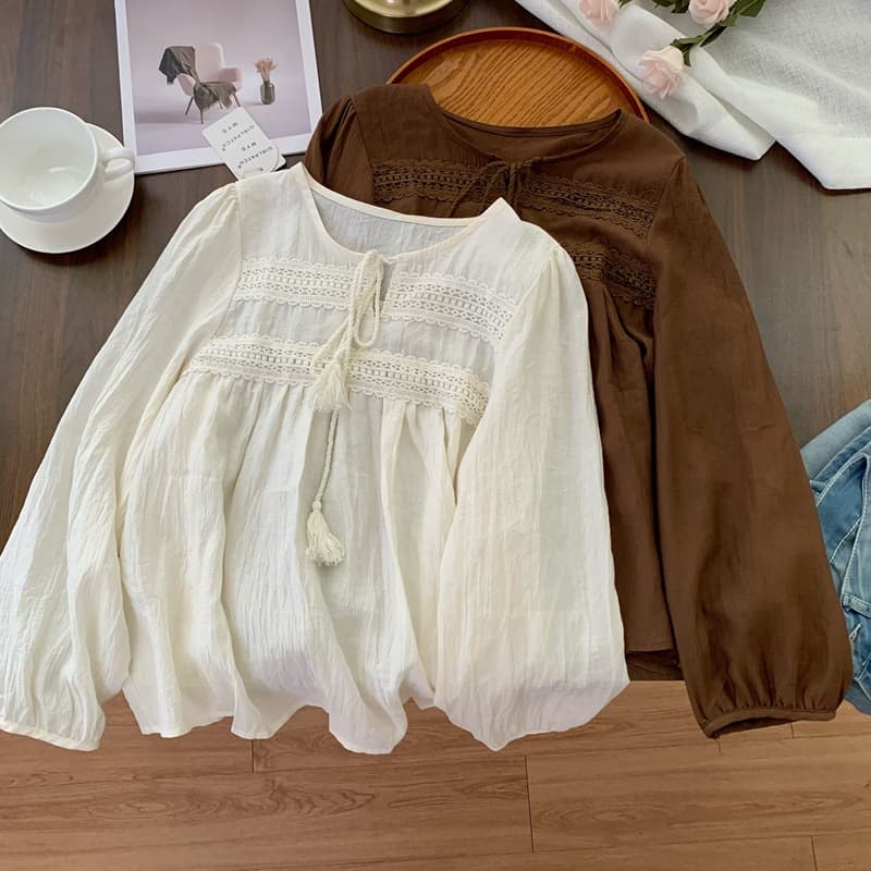 Sweet Designer-style Hollow-out Tassel-lace-up Round-neck Blouse 4