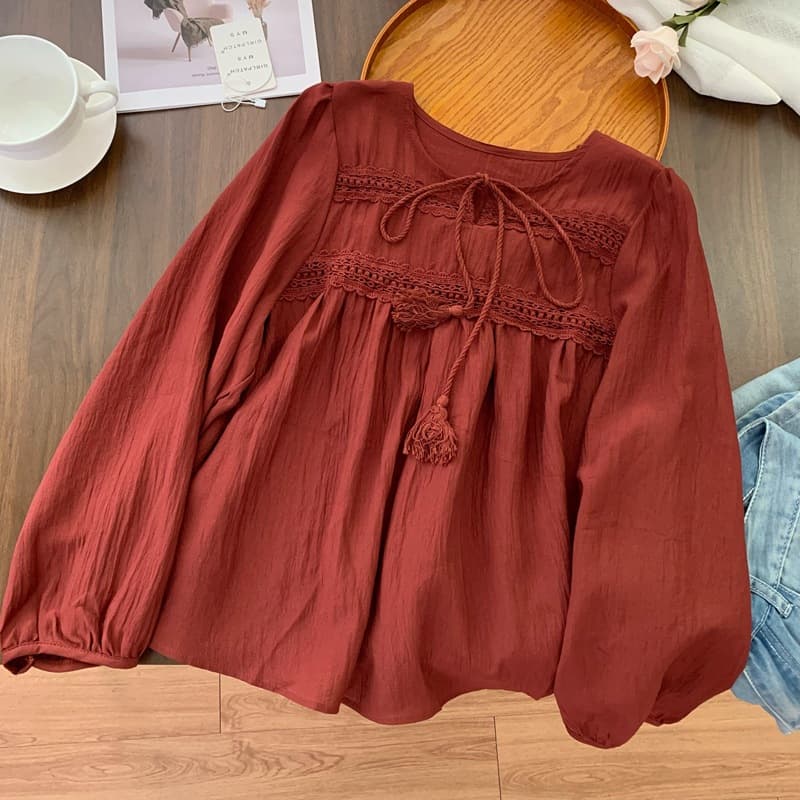 Sweet Designer-style Hollow-out Tassel-lace-up Round-neck Blouse 3