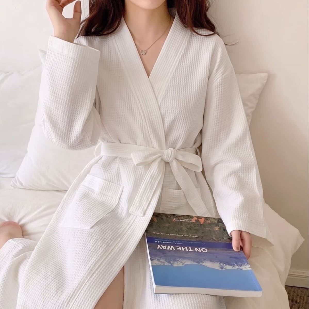Simple Mid-length Solid-color Bathrobe For Women 4