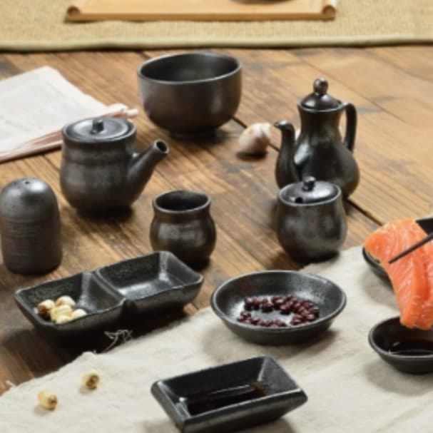 Japanese-style Bowls And Plates Traditional Black Earthenware Bowls For Home Use 2
